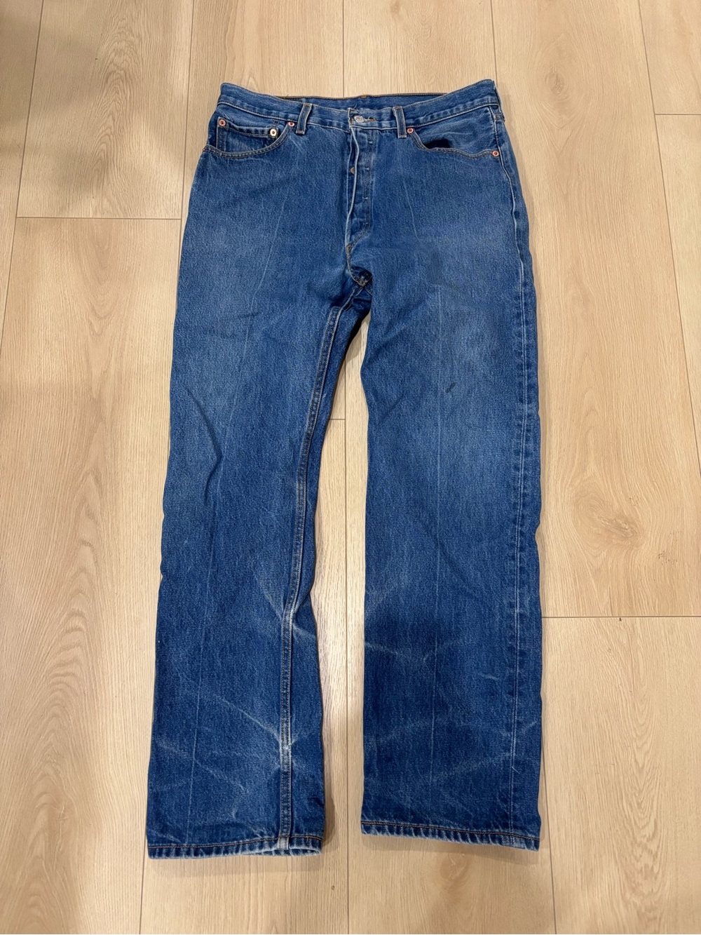 Vintage/distressed 501 Levi's Men's Straight Jeans in‎ Deep Blue Denim